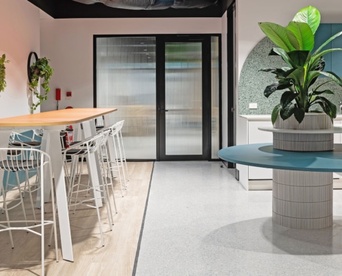 Metinno Aluminium Partitioning 6000 Series Hinged Door